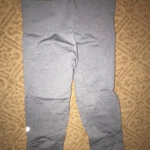 Lululemon Grey, size 8, mid legging